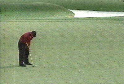 우즈의 챔피언 퍼팅